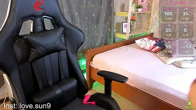 Michel Momsen online show from January 2025 12:09:01 PM