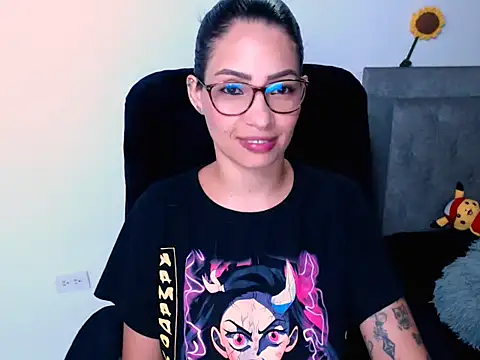 diana  34 online show from February 2026 01:02:01 AM