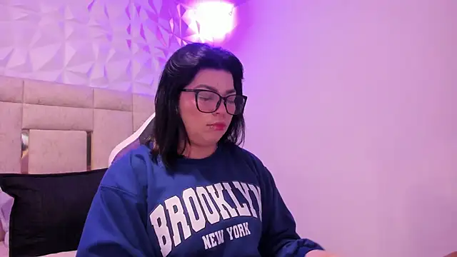 PauletteJ online show from February 2026 12:01:02 PM