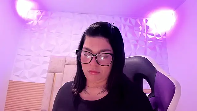 PauletteJ online show from April 2026 11:49:01 AM