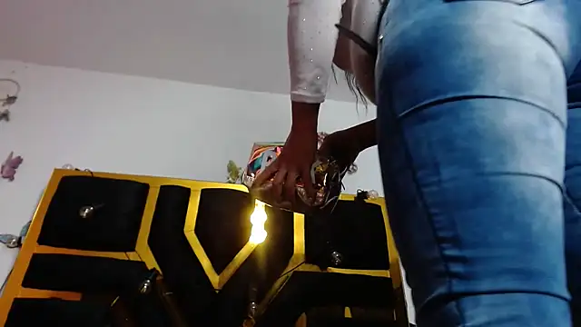 Helennahot online show from January 2025 06:46:01 PM