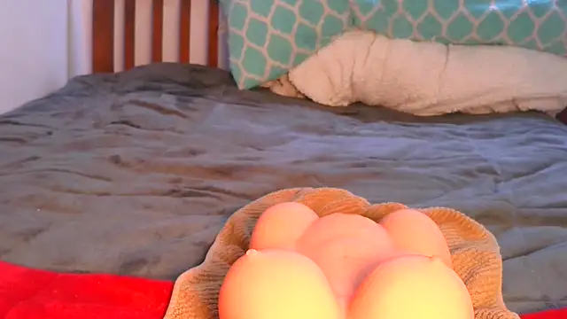 Carolinayoungin online show from March 2025 09:32:02 PM