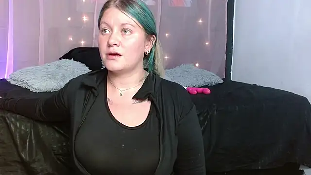 miley jensen online show from December 2024 04:52:01 AM