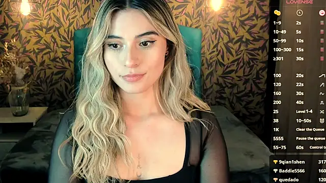 Snapshot of KiaraCarter chatting on January 2025 10:49:02 PM KiaraCarter online show from January 2025 10:49:02 PM