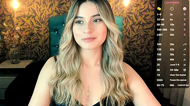 Snapshot of KiaraCarter chatting on February 2025 07:38:02 PM KiaraCarter online show from February 2025 07:38:02 PM