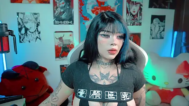 Snapshot of Deadly_Doll chatting on July 2026 08:29:01 PM Deadly Doll online show from July 2026 08:29:01 PM
