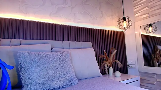 SHANONCLARK online show from February 2026 07:07:01 PM