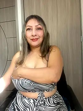 Lady  Pink online show from October 2025 12:17:02 PM