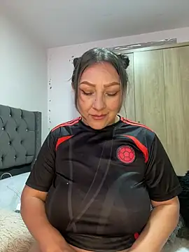 Lady  Pink online show from June 2026 08:43:02 PM