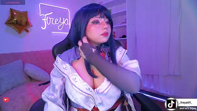 Snapshot of Sweet_freya1 chatting on July 2026 01:58:01 AM Sweet freya1 online show from July 2026 01:58:01 AM