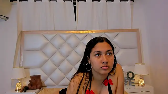 brittany069 online show from September 2025 04:31:02 PM