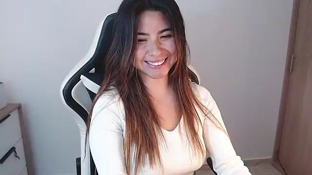 alice middlee online show from March 2025 09:13:02 PM