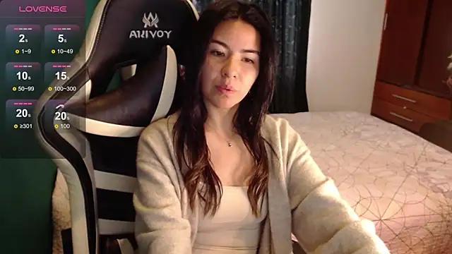 Snapshot of alice_middlee chatting on June 2026 03:38:02 PM alice middlee online show from June 2026 03:38:02 PM