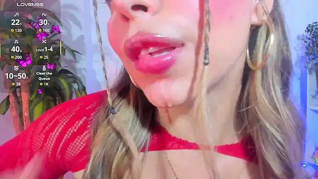 Snapshot of crisbell_lopez chatting on April 2026 12:35:01 AM crisbell lopez online show from April 2026 12:35:01 AM