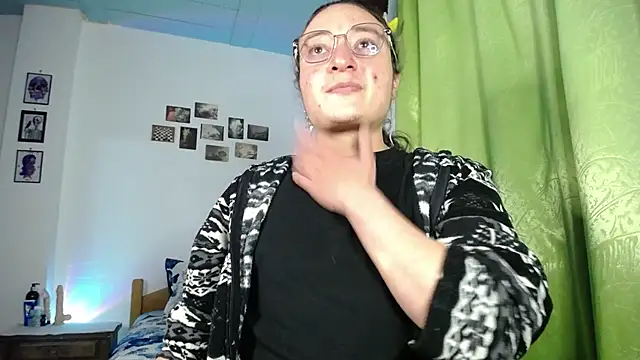 monkeywillwhite online show from October 2025 12:11:02 AM