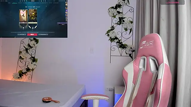 Jiggly   online show from September 2025 02:00:02 AM