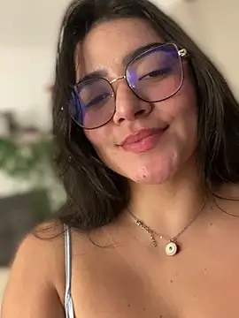 Lia flowers online show from March 2025 11:09:02 PM