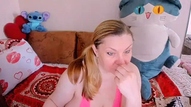 Snapshot of KerryBlareX chatting on June 2026 10:35:02 AM KerryBlareX online show from June 2026 10:35:02 AM