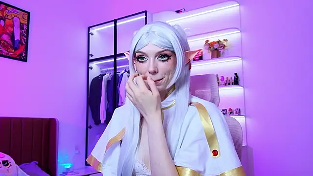 HolliWould  online show from March 2026 11:19:02 PM