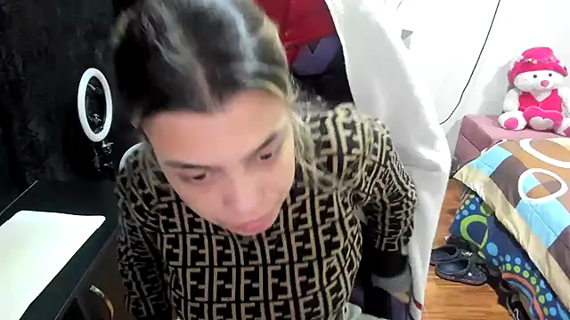 LuisaReyes 2911 online show from December 2024 03:44:02 AM