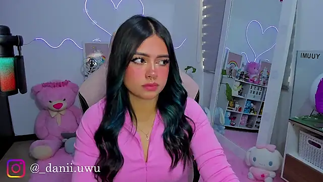 CuteDani  online show from April 2026 02:41:01 PM