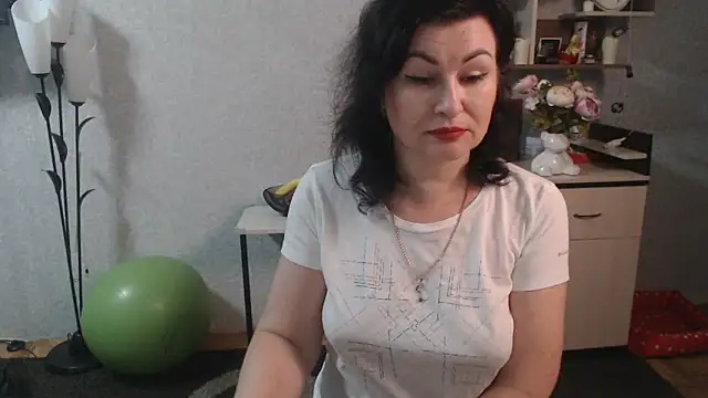 BeatriksS online show from February 2025 05:07:01 PM