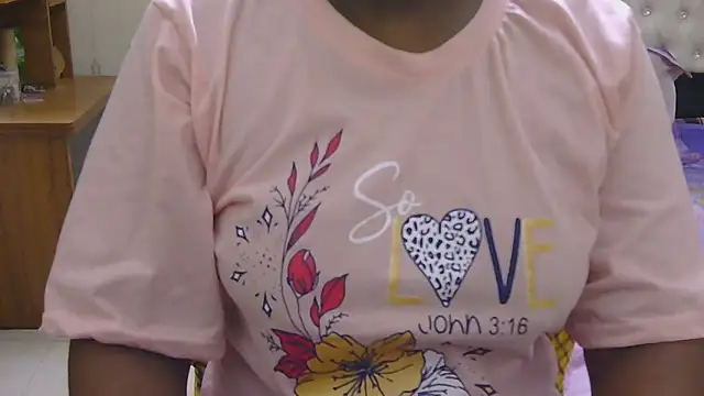 Snapshot of esita_1212 chatting on April 2026 02:15:01 PM esita 1212 online show from April 2026 02:15:01 PM