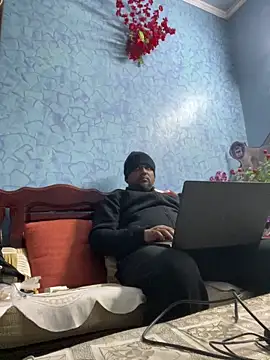 Dick 6inches online show from December 2025 03:05:01 PM