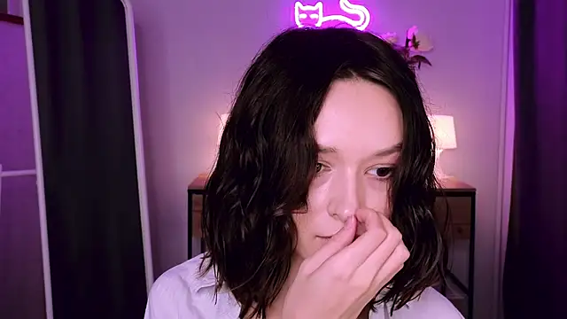 Snapshot of VivianLy_ chatting on February 2025 12:35:02 PM VivianLy online show from February 2025 12:35:02 PM