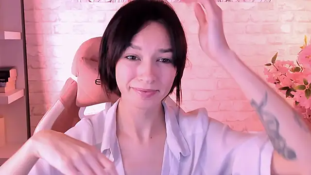 Snapshot of VivianLy_ chatting on January 2026 11:01:01 AM VivianLy online show from January 2026 11:01:01 AM