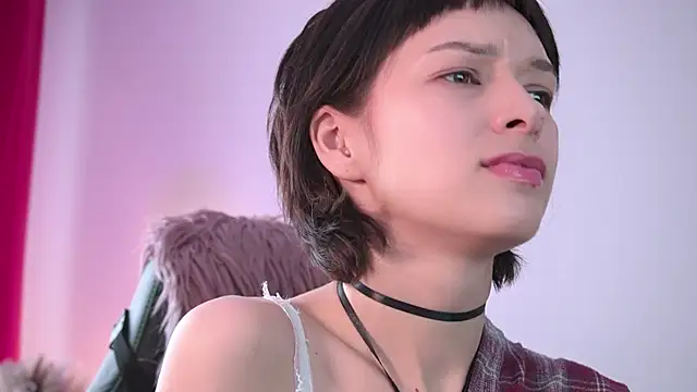 Snapshot of VivianLy_ chatting on March 2026 11:01:02 AM VivianLy online show from March 2026 11:01:02 AM