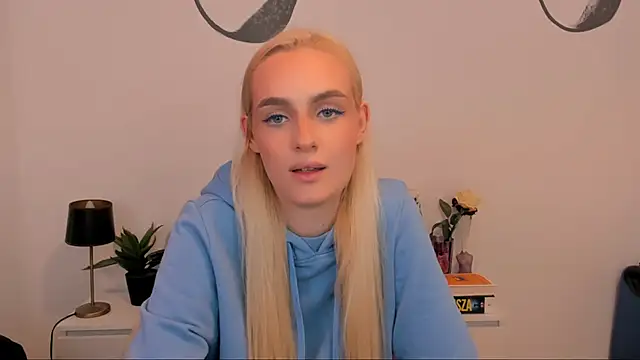 OliviaKisss online show from September 2025 06:42:01 PM