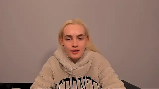 OliviaKisss online show from March 2026 08:14:01 PM