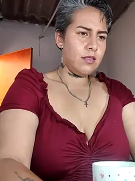 Yessi rousse online show from June 2026 08:25:02 PM