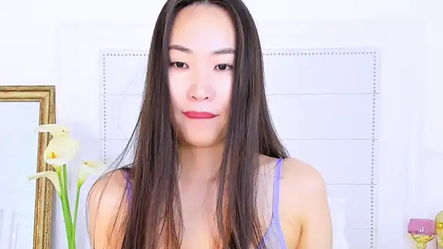 NaomiYuu online show from March 2025 02:19:02 AM