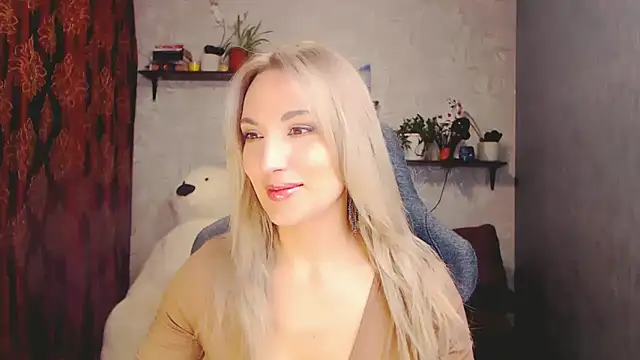 MillaXQueen online show from March 2025 11:56:01 AM