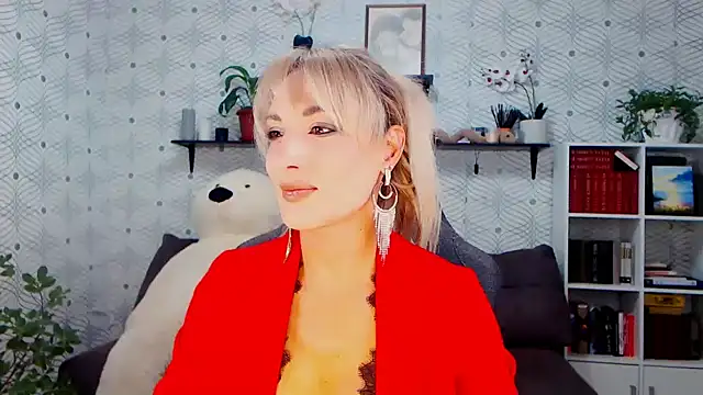 MillaXQueen online show from September 2025 11:14:01 AM