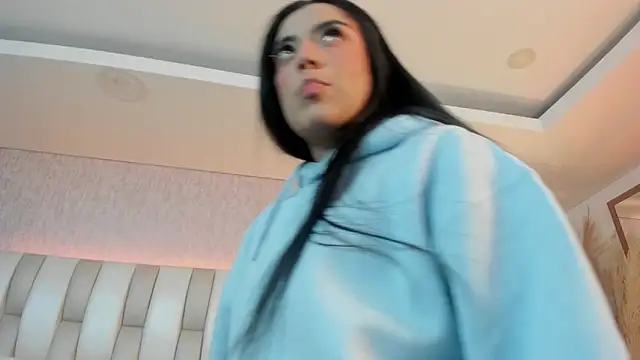 Rebeca jones online show from April 2026 12:17:02 PM