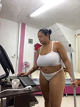 Rossestoner online show from April 2026 05:23:01 AM