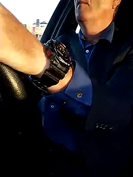 stiffandlubedxh online show from February 2026 08:15:01 PM