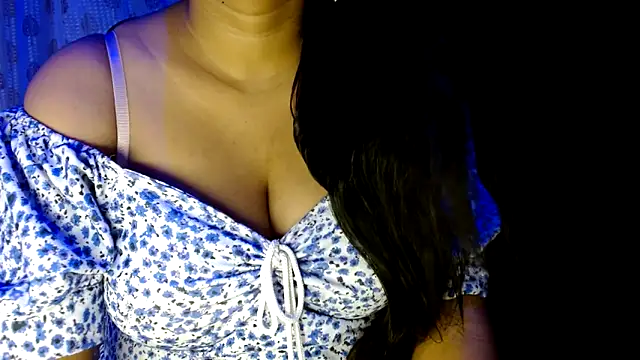 janifer001 online show from October 2025 11:05:01 PM