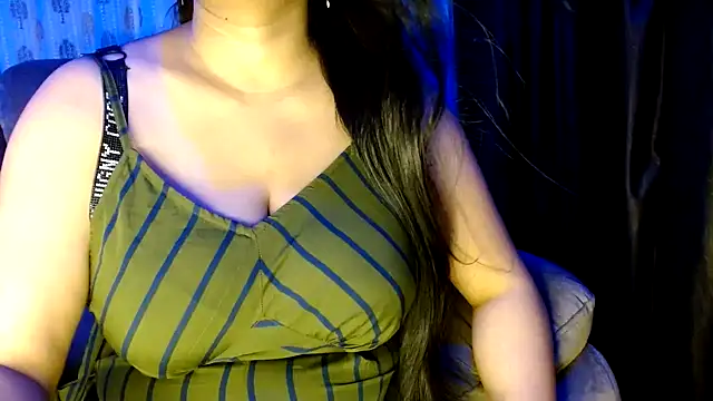 Snapshot of janifer001 chatting on October 2025 04:52:02 PM janifer001 online show from October 2025 04:52:02 PM