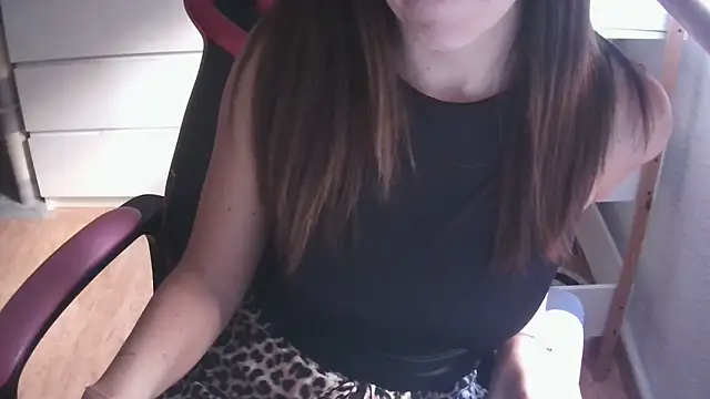 LunaGuerraxx online show from November 2025 08:36:02 AM