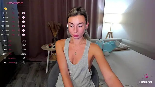 Snapshot of DannaEvan chatting on December 2024 03:37:02 AM DannaEvan online show from December 2024 03:37:02 AM