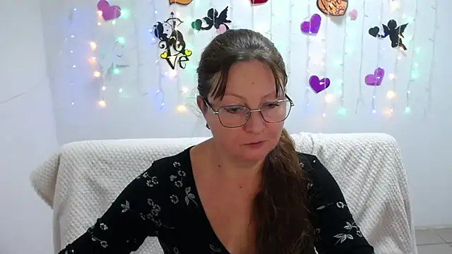 VanessaHotts online show from March 2025 12:34:01 PM