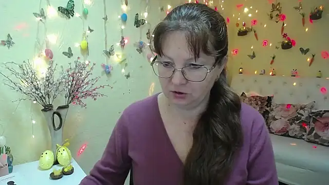 VanessaHotts online show from April 2026 05:05:01 AM