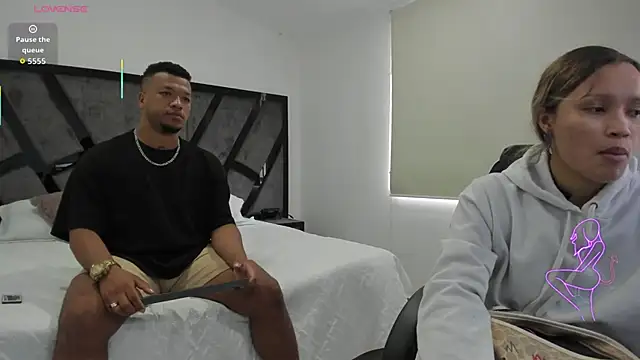 AnnieAndStefan online show from September 2025 02:22:01 PM