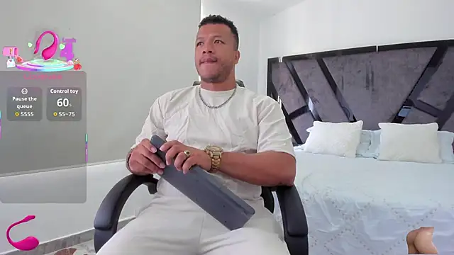 AnnieAndStefan online show from October 2025 01:55:02 PM