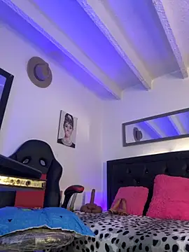 lonely shewolf online show from November 2025 07:36:03 PM