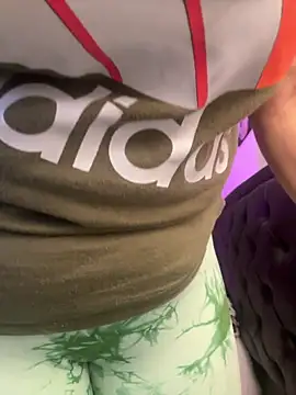 lonely shewolf online show from April 2026 04:51:02 PM